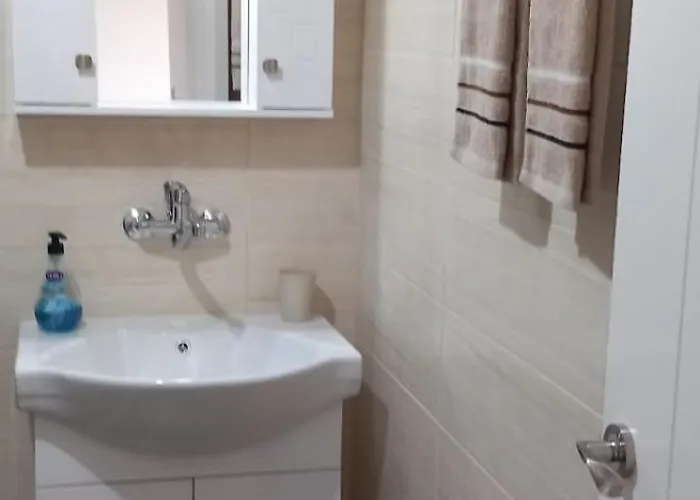 Апартамент студио приятели